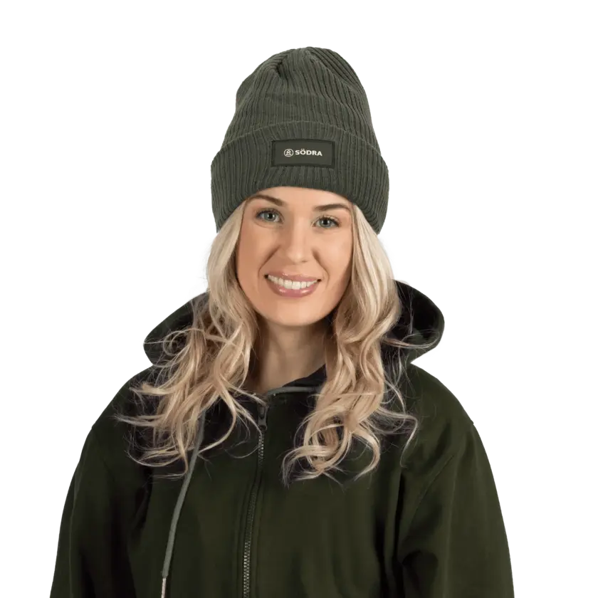 stickad mössa med södra logga